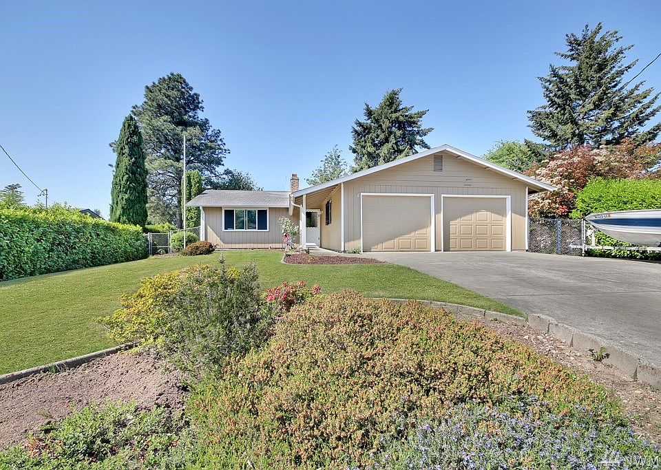 1st image of 10415 110th St SW