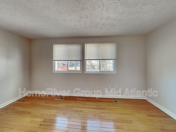 5th image of 5858 Clarendon Springs Pl
