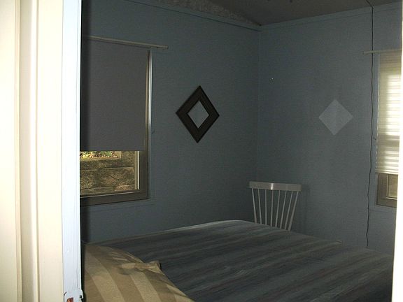 4th image of 7700 Lakewood Dr
