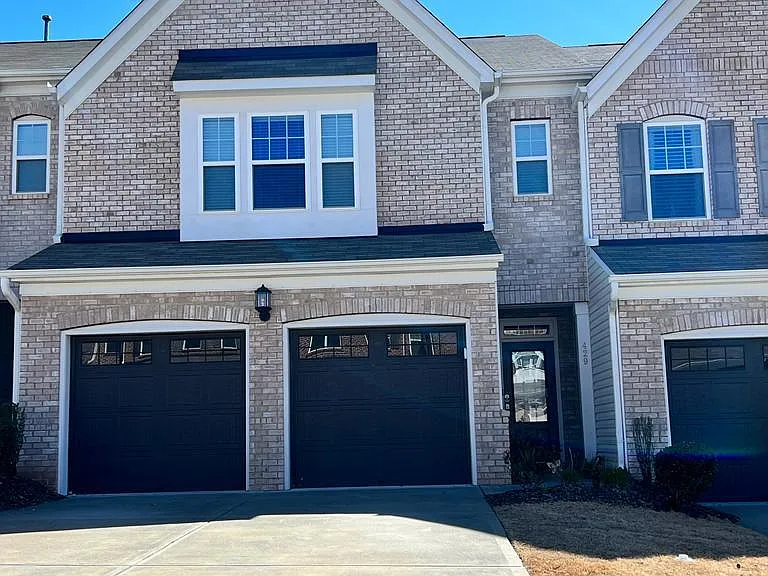 429 Durants Neck Ln — Photo 1