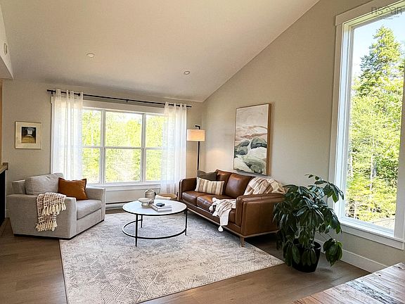 5th image of 70 Twinflower Ln