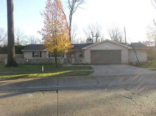 2805 W Queensbury Rd, Muncie, IN 47304