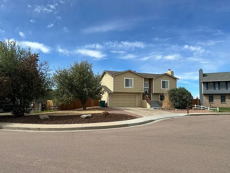 7345 Handcraft Ct — Photo 1
