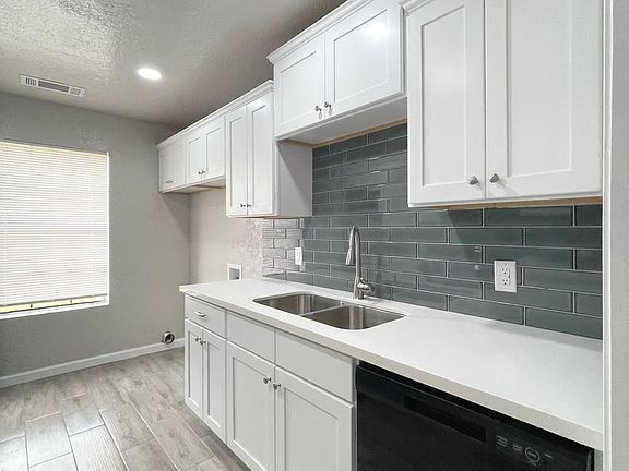 5th image of 7874 Gladys Ave