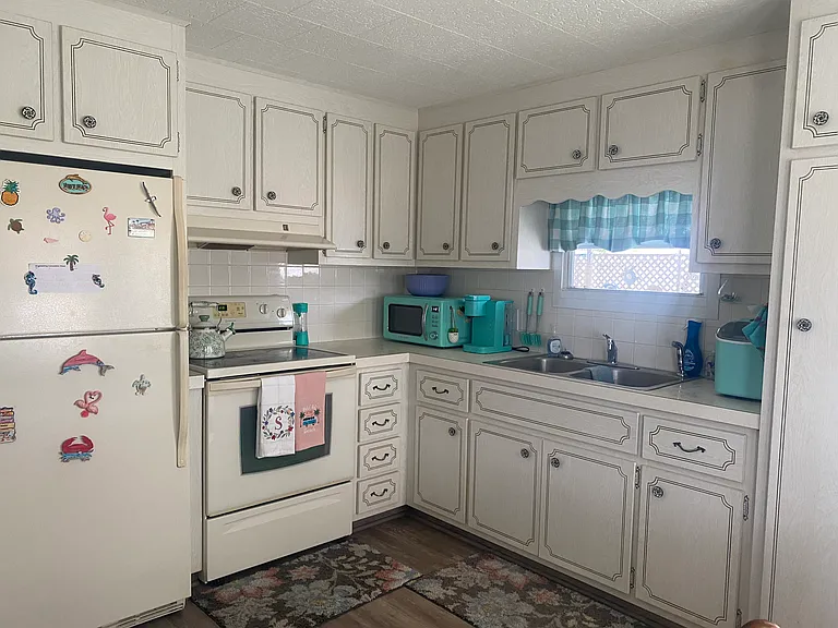 738 S Green Cir — Photo 5