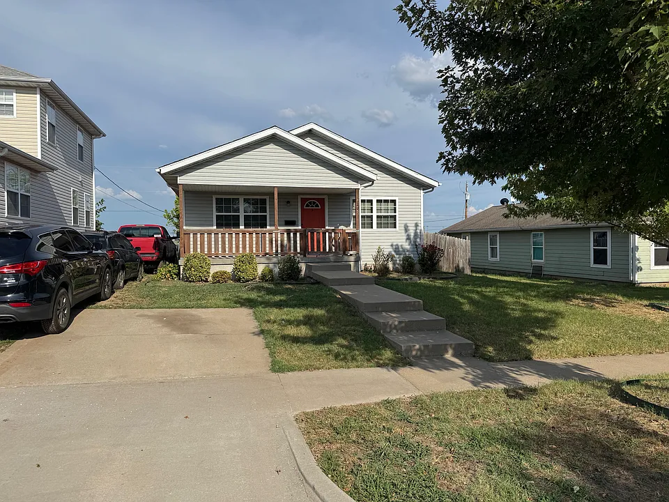 2205 Kentucky Ave