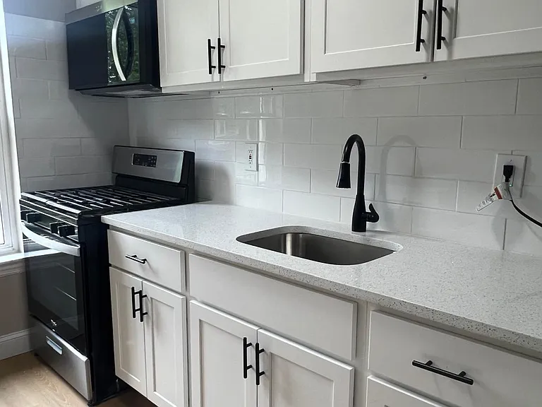 678 Park Ave #19-2B — Photo 1