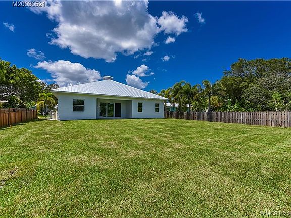 3rd image of 5054 SE Pine Knoll Way