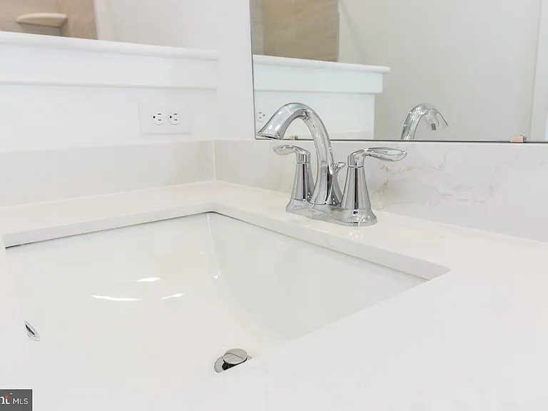 215 Lewis Fisher Dr #DR — Photo 32
