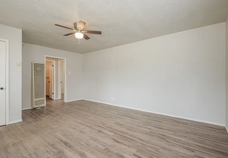 1717 Cannell Ave — Photo 5