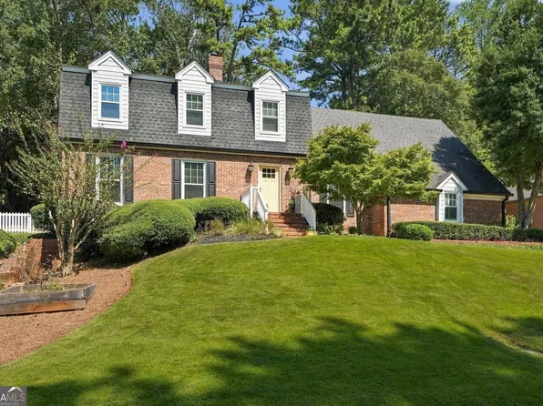 2819 Livsey Dr, Tucker, GA 30084