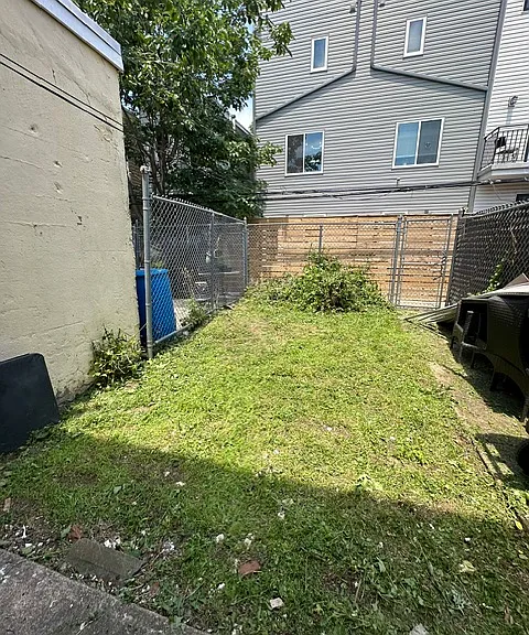 2723 Sears St — Photo 18