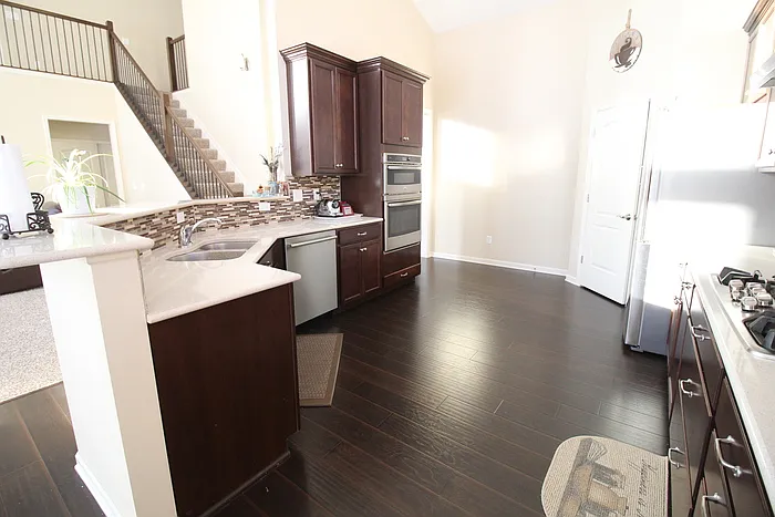1166 Lenox Ct — Photo 6