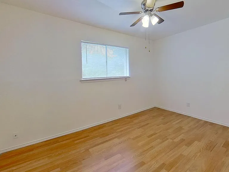 3105 Selfridge Dr — Photo 12