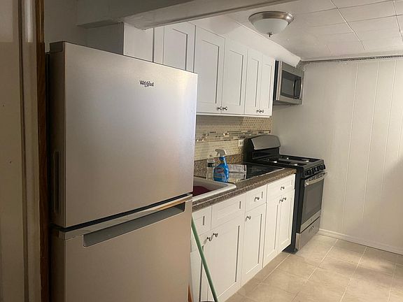 5th image of 845 Revere Ave
