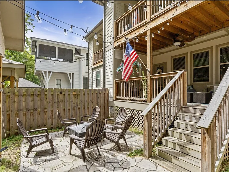 1414 Lillian St #B — Photo 19