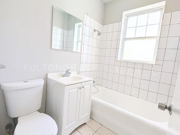 6300 N Oakley Ave #3 — Photo 12
