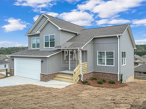 2nd image of 660 Woodland Cir