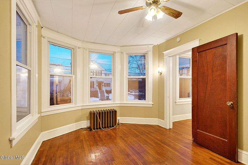 5th image of 20 McElwain Avenue