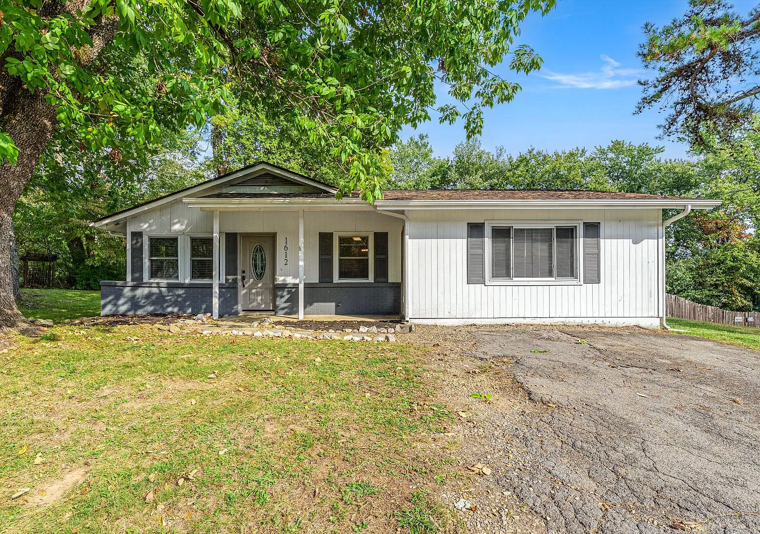 1612 Bradshaw Garden Rd — Photo 1