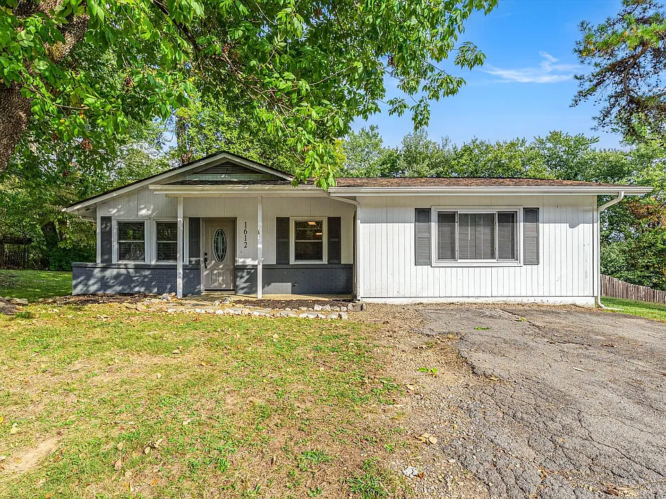 1612 Bradshaw Garden Rd