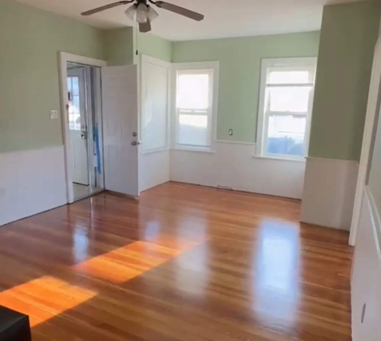 2 bed, 900 sqft, $1,700 — Photo 3