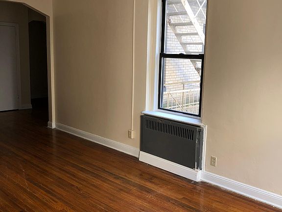 4th image of 400 Highland Ter APT 4L