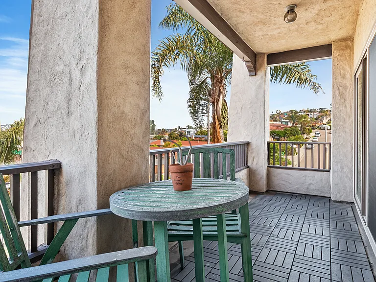 2514 Clairemont Dr #205 — Photo 14