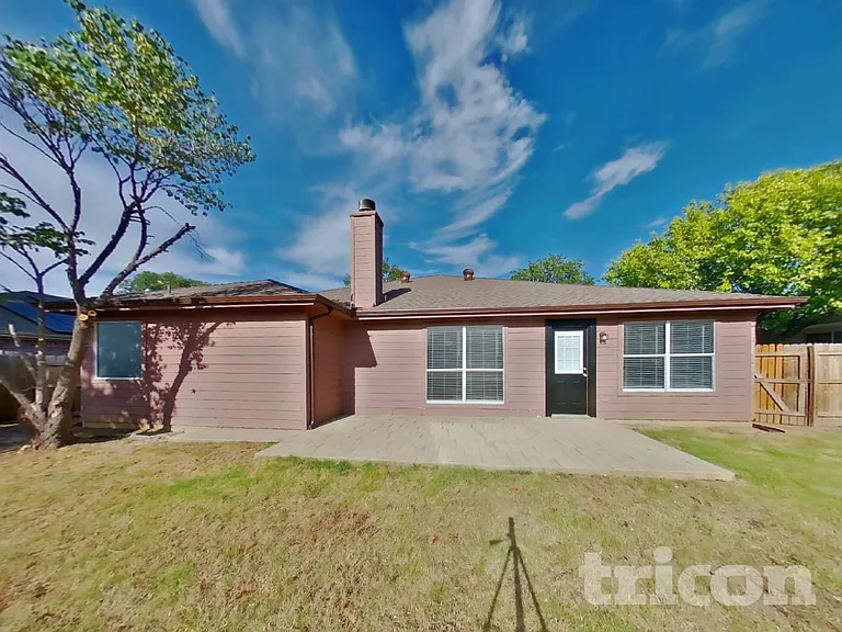 309 Pecos Dr — Photo 15