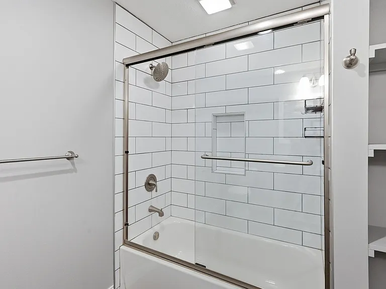 71 Forest Ave — Photo 43