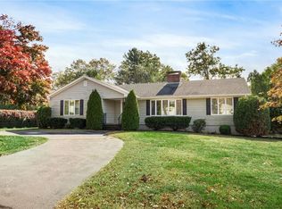 23 Hillview Dr, Westerly, RI 02891