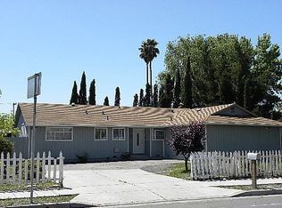 2530 W Steele Ln, Santa Rosa, CA 95403