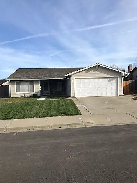 814 Debra St photo 1