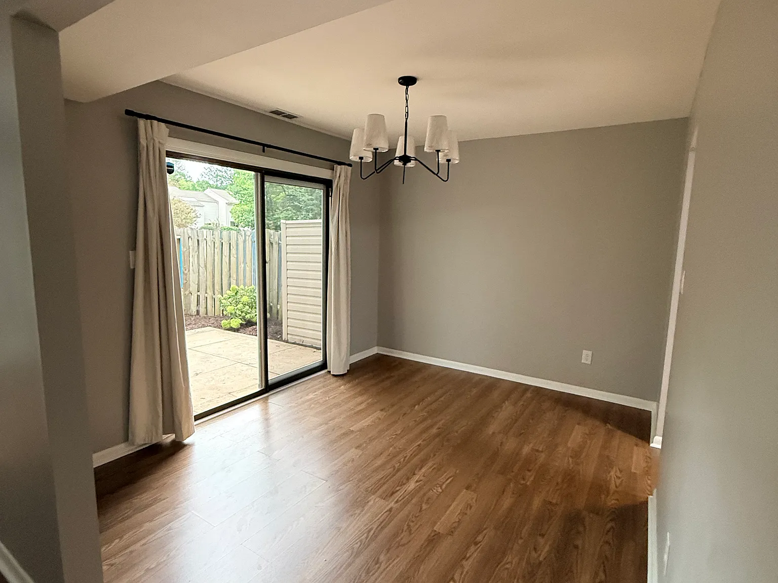 2 bed, 2.5 bath, 1451 sqft, $1,850 — Photo 4
