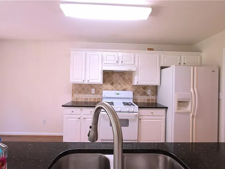 135 Friars Head Dr — Photo 25