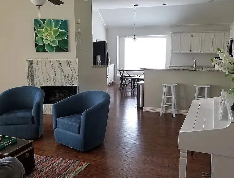 2923 Brittany Ln — Photo 6