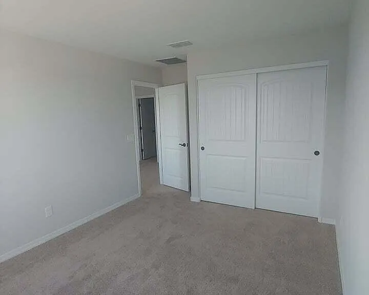 8746 W Solano Dr — Photo 11