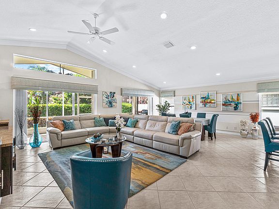 3rd image of 7154 Haviland Cir