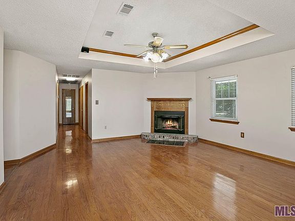 4th image of 8152 Cecil Dr