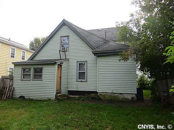 4th image of 115 Murray Ave