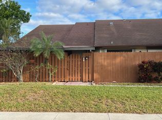 303 Springdale Cir, Palm Springs, FL 33461