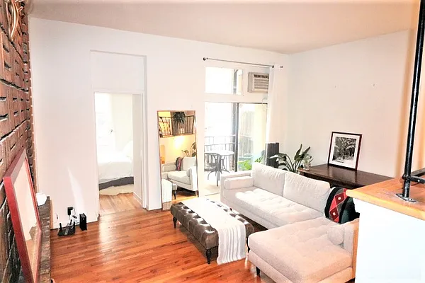 Rented by Oxford Property Group | media 13