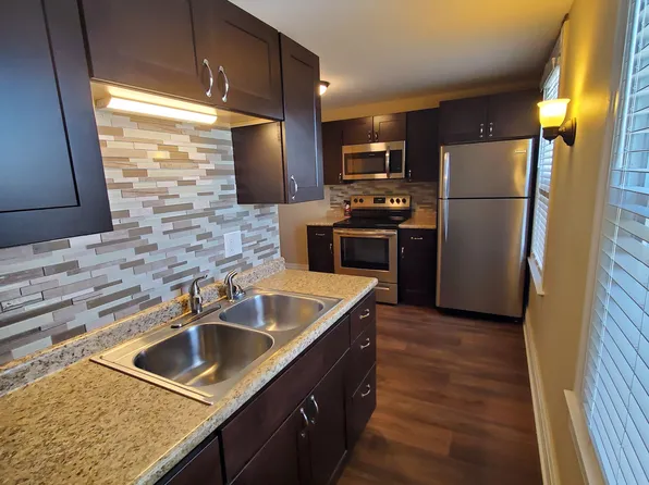 22 Paris Rd Floor 2, New Hartford, NY 13413