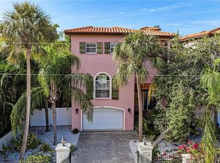 4004 5th Ave, Holmes Beach, FL 34217