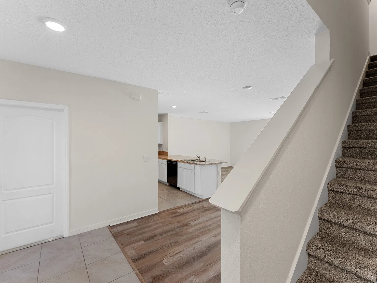1607 Primo Court - 1 — Photo 3