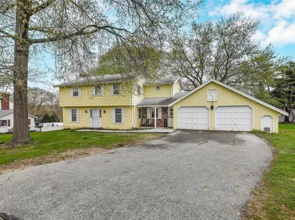 19 Pine Grove Ave, Lincoln, RI 02865