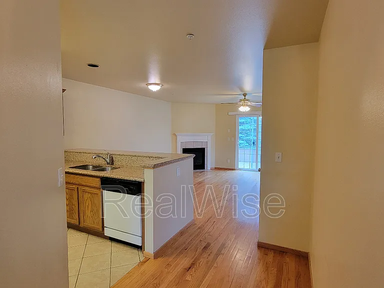 1952 NE Zachary Ct #4 — Photo 4