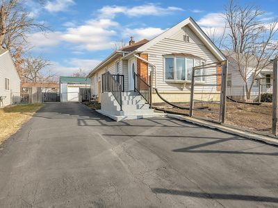 3876 Cresthaven Dr N, Waterford, MI, 48328