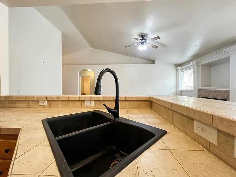 4759 E Tanoak Dr — Photo 15