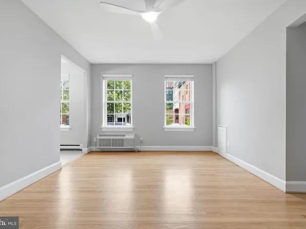 715 S Washington St APT A32, Alexandria, VA 22314